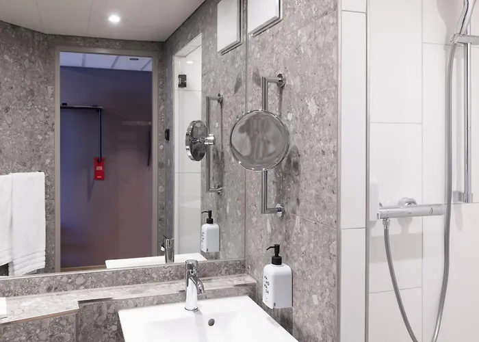 Scandic Europaviertel Otel 4*