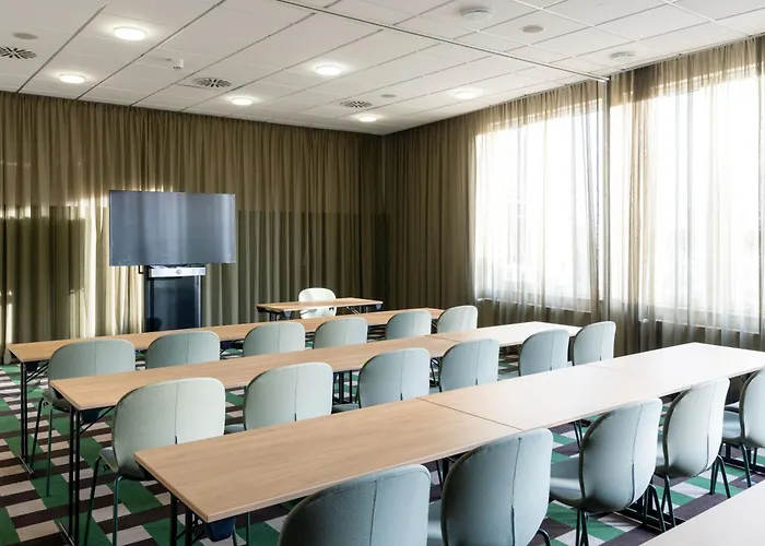 Scandic Europaviertel Otel 4*