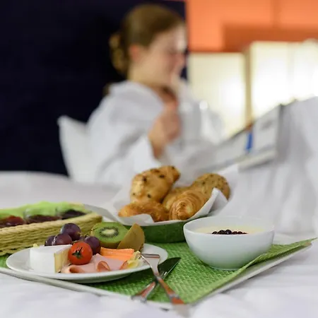 Scandic Europaviertel Hotel 4*