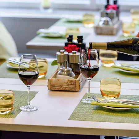 Hotel Scandic Europaviertel 4*