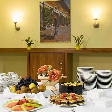 Scandic Europaviertel Hotel 4*